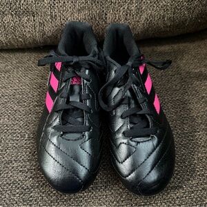 Adidas Kids Soccer Softball Cleats Size 13 Black & Pink. SGC 753002